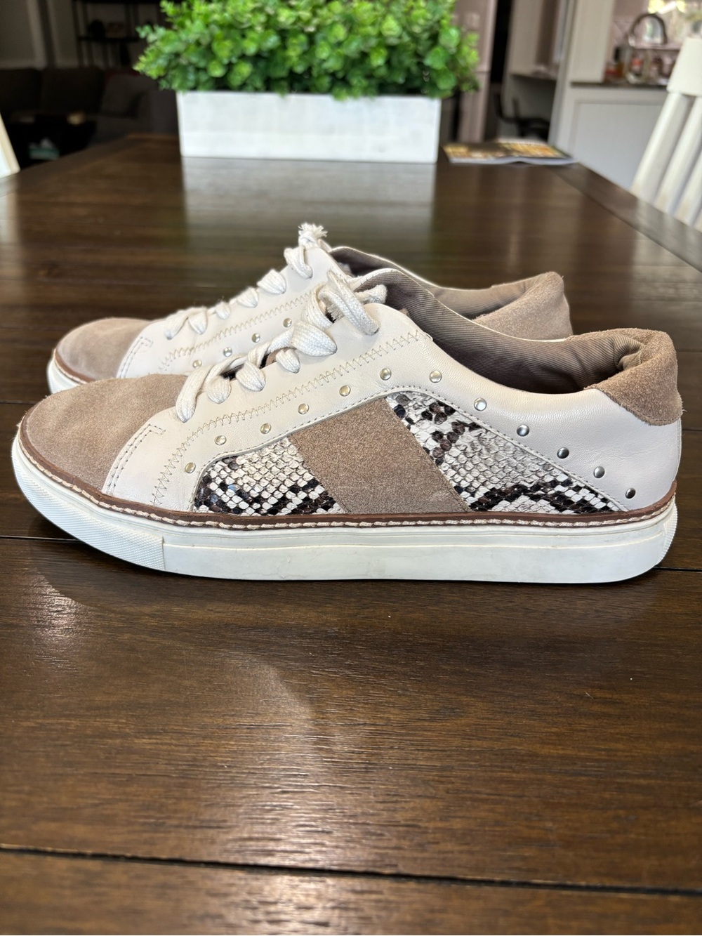 Crown Vintage Kalinda Suede Snakeskin Studded Sneakers Size 9 - Picture 2 of 6